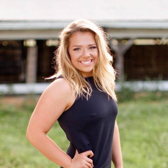 Meet your Posher, Ashtyn - Picture 1 of 1